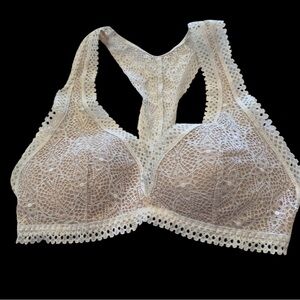 Victoria's Secret Ivory Lace Racerback Bralette XS Wireless Lined Bra